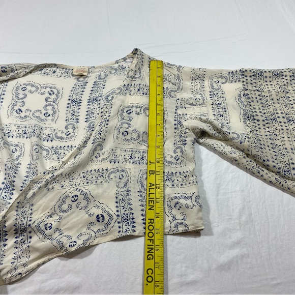 Surf Gypsy Cropped Tie Shirt Flowy Deep V-Neck Tassels 3/4 sleeves Boho Top - Picture 4 of 10